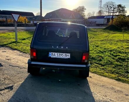 Зеленый ВАЗ Нива, объемом двигателя 1.7 л и пробегом 98 тыс. км за 5500 $, фото 3 на Automoto.ua