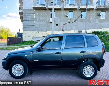 Зеленый ВАЗ Нива, объемом двигателя 1.7 л и пробегом 197 тыс. км за 4300 $, фото 12 на Automoto.ua