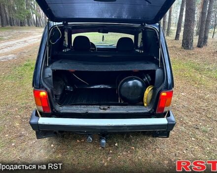 Зеленый ВАЗ Нива, объемом двигателя 1.7 л и пробегом 142 тыс. км за 3600 $, фото 8 на Automoto.ua