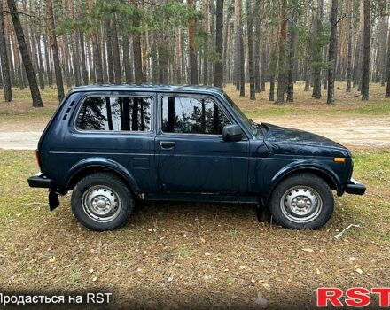 Зеленый ВАЗ Нива, объемом двигателя 1.7 л и пробегом 142 тыс. км за 3600 $, фото 2 на Automoto.ua