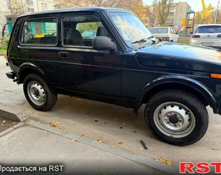 Зеленый ВАЗ Нива, объемом двигателя 1.7 л и пробегом 200 тыс. км за 3700 $, фото 2 на Automoto.ua