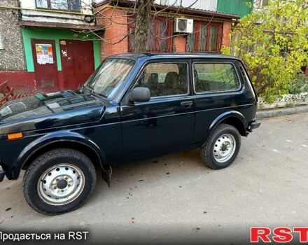 Зеленый ВАЗ Нива, объемом двигателя 1.7 л и пробегом 200 тыс. км за 3700 $, фото 1 на Automoto.ua