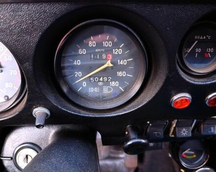 Зеленый ВАЗ Нива, объемом двигателя 1.6 л и пробегом 300 тыс. км за 2400 $, фото 1 на Automoto.ua