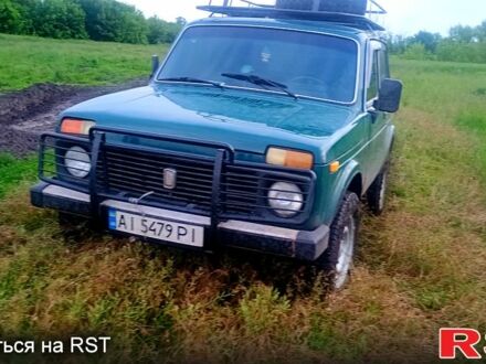 Зеленый ВАЗ Нива, объемом двигателя 1.6 л и пробегом 230 тыс. км за 2800 $, фото 1 на Automoto.ua