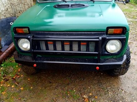 Зелений ВАЗ Нива, об'ємом двигуна 1.6 л та пробігом 1 тис. км за 2400 $, фото 1 на Automoto.ua