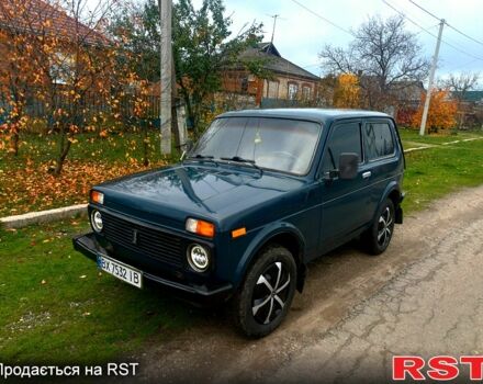 Зелений ВАЗ Нива, об'ємом двигуна 1.7 л та пробігом 186 тис. км за 3000 $, фото 1 на Automoto.ua