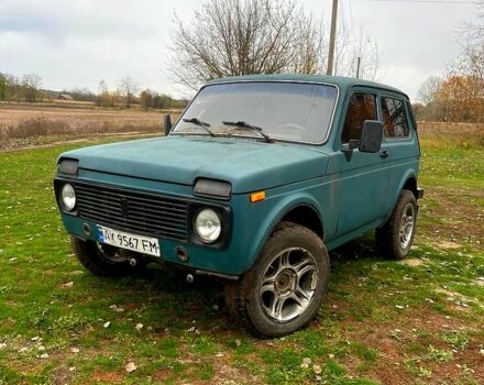 Зеленый ВАЗ Нива, объемом двигателя 1.7 л и пробегом 235 тыс. км за 2700 $, фото 1 на Automoto.ua