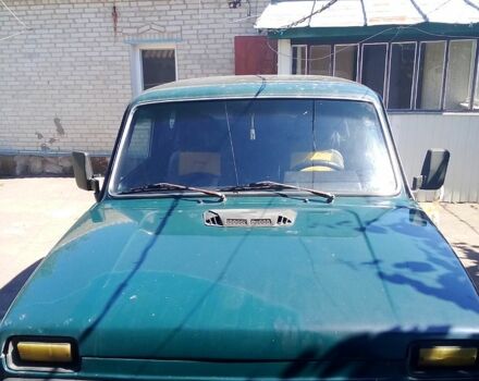 Зелений ВАЗ Нива, об'ємом двигуна 1.7 л та пробігом 303 тис. км за 2500 $, фото 1 на Automoto.ua