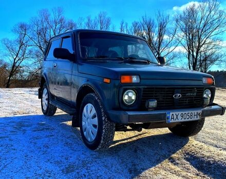 Зеленый ВАЗ Нива, объемом двигателя 1.7 л и пробегом 225 тыс. км за 4499 $, фото 1 на Automoto.ua