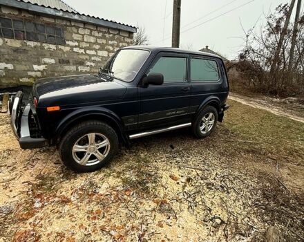 Зеленый ВАЗ Нива, объемом двигателя 1.7 л и пробегом 180 тыс. км за 3800 $, фото 1 на Automoto.ua