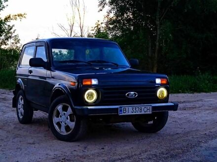 Зеленый ВАЗ Нива, объемом двигателя 1.7 л и пробегом 200 тыс. км за 3999 $, фото 1 на Automoto.ua