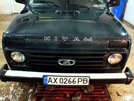 Зеленый ВАЗ Нива, объемом двигателя 1.7 л и пробегом 116 тыс. км за 4500 $, фото 1 на Automoto.ua