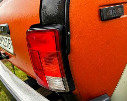 Оранжевый ВАЗ Нива, объемом двигателя 1.6 л и пробегом 300 тыс. км за 1999 $, фото 9 на Automoto.ua