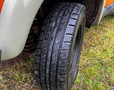 Оранжевый ВАЗ Нива, объемом двигателя 1.6 л и пробегом 300 тыс. км за 1999 $, фото 4 на Automoto.ua