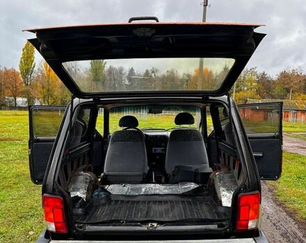 Оранжевый ВАЗ Нива, объемом двигателя 1.6 л и пробегом 300 тыс. км за 1999 $, фото 2 на Automoto.ua