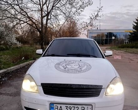 Белый ВАЗ Priora, объемом двигателя 1.6 л и пробегом 230 тыс. км за 2150 $, фото 1 на Automoto.ua
