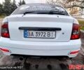 Белый ВАЗ Priora, объемом двигателя 1.6 л и пробегом 230 тыс. км за 2150 $, фото 3 на Automoto.ua