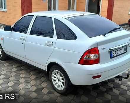 Белый ВАЗ Priora, объемом двигателя 1.6 л и пробегом 160 тыс. км за 2650 $, фото 3 на Automoto.ua
