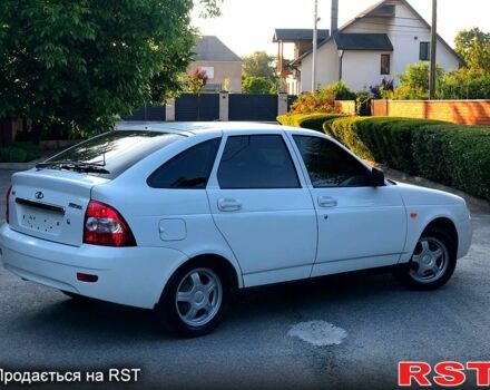 Білий ВАЗ Priora, об'ємом двигуна 1.6 л та пробігом 160 тис. км за 4450 $, фото 3 на Automoto.ua