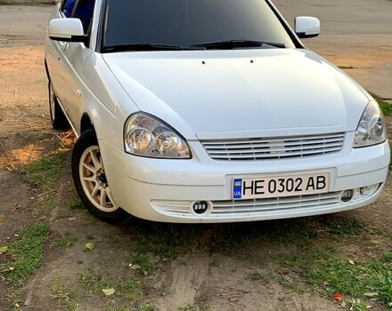 Белый ВАЗ Priora, объемом двигателя 1.6 л и пробегом 243 тыс. км за 3450 $, фото 2 на Automoto.ua