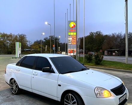 Белый ВАЗ Priora, объемом двигателя 1.6 л и пробегом 230 тыс. км за 4500 $, фото 5 на Automoto.ua