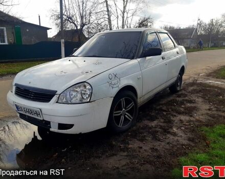 Белый ВАЗ Priora, объемом двигателя 1.6 л и пробегом 337 тыс. км за 2130 $, фото 3 на Automoto.ua