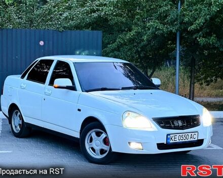 Білий ВАЗ Priora, об'ємом двигуна 1.6 л та пробігом 170 тис. км за 3850 $, фото 1 на Automoto.ua