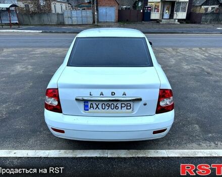 Белый ВАЗ Priora, объемом двигателя 1.6 л и пробегом 145 тыс. км за 3100 $, фото 3 на Automoto.ua