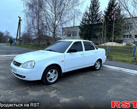 Белый ВАЗ Priora, объемом двигателя 1.6 л и пробегом 145 тыс. км за 3100 $, фото 1 на Automoto.ua