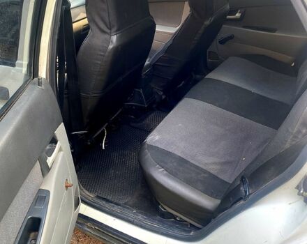 Білий ВАЗ Priora, об'ємом двигуна 1.6 л та пробігом 260 тис. км за 2500 $, фото 5 на Automoto.ua