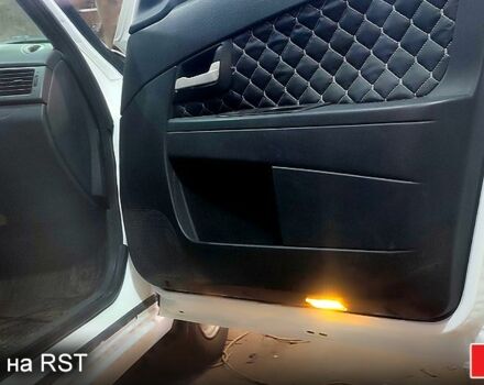 Білий ВАЗ Priora, об'ємом двигуна 1.6 л та пробігом 280 тис. км за 3500 $, фото 9 на Automoto.ua