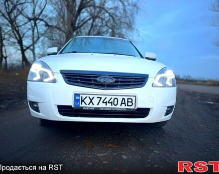 Білий ВАЗ Priora, об'ємом двигуна 1.6 л та пробігом 280 тис. км за 3500 $, фото 1 на Automoto.ua
