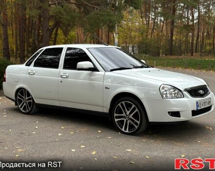 Белый ВАЗ Priora, объемом двигателя 1.6 л и пробегом 120 тыс. км за 6000 $, фото 4 на Automoto.ua
