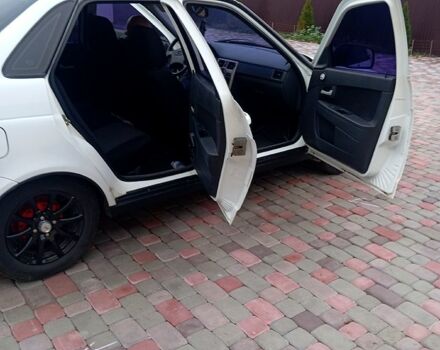 Білий ВАЗ Priora, об'ємом двигуна 1.6 л та пробігом 0 тис. км за 3700 $, фото 3 на Automoto.ua