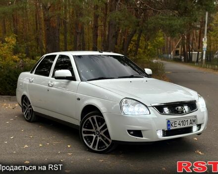 Белый ВАЗ Priora, объемом двигателя 1.6 л и пробегом 120 тыс. км за 6000 $, фото 9 на Automoto.ua