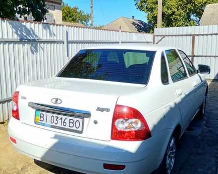 Белый ВАЗ Priora, объемом двигателя 1.6 л и пробегом 160 тыс. км за 3350 $, фото 1 на Automoto.ua