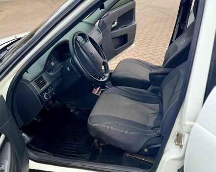 Білий ВАЗ Priora, об'ємом двигуна 1.6 л та пробігом 170 тис. км за 2700 $, фото 11 на Automoto.ua