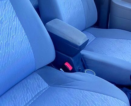 Белый ВАЗ Priora, объемом двигателя 1.6 л и пробегом 142 тыс. км за 2700 $, фото 11 на Automoto.ua