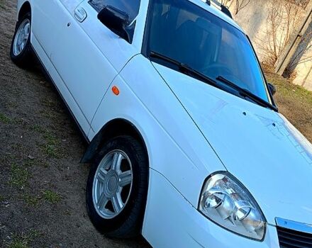 Белый ВАЗ Priora, объемом двигателя 1.6 л и пробегом 160 тыс. км за 3200 $, фото 6 на Automoto.ua