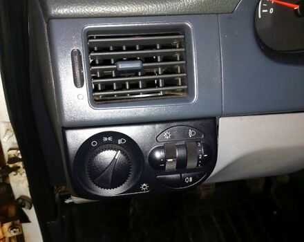 Белый ВАЗ Priora, объемом двигателя 1.6 л и пробегом 60 тыс. км за 3850 $, фото 6 на Automoto.ua