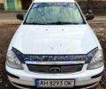 Белый ВАЗ Priora, объемом двигателя 1.6 л и пробегом 185 тыс. км за 3600 $, фото 1 на Automoto.ua