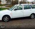 Белый ВАЗ Priora, объемом двигателя 1.6 л и пробегом 140 тыс. км за 2990 $, фото 3 на Automoto.ua
