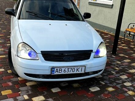 Белый ВАЗ Priora, объемом двигателя 1.6 л и пробегом 260 тыс. км за 1699 $, фото 1 на Automoto.ua