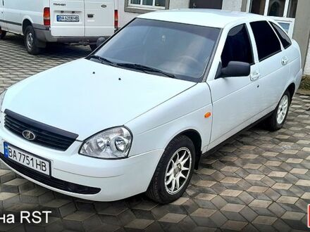 Белый ВАЗ Priora, объемом двигателя 1.6 л и пробегом 160 тыс. км за 2650 $, фото 1 на Automoto.ua
