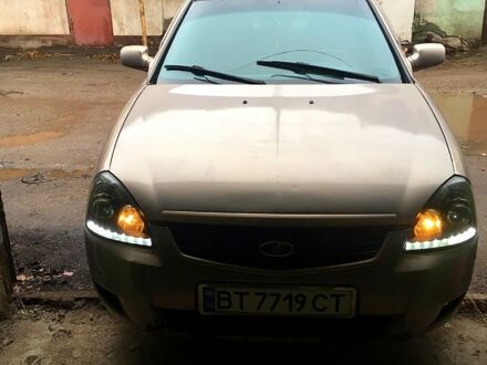 ВАЗ Priora 2007 у Великой Александровке на Automoto.ua Бежевий ВАЗ Priora, об'ємом двигуна 1.6 л та пробігом 100 тис. км за 2000 $, фото 1 на Automoto.ua