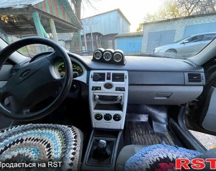 Черный ВАЗ Priora, объемом двигателя 1.6 л и пробегом 183 тыс. км за 1800 $, фото 9 на Automoto.ua