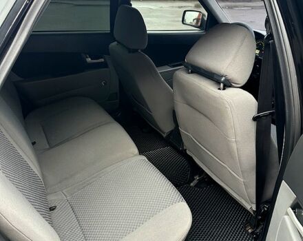 Черный ВАЗ Priora, объемом двигателя 1.6 л и пробегом 250 тыс. км за 3100 $, фото 6 на Automoto.ua