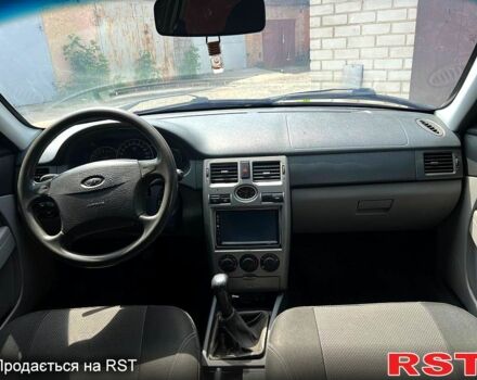 Черный ВАЗ Priora, объемом двигателя 1.6 л и пробегом 300 тыс. км за 2700 $, фото 10 на Automoto.ua