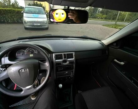 Черный ВАЗ Priora, объемом двигателя 1.6 л и пробегом 104 тыс. км за 4500 $, фото 6 на Automoto.ua