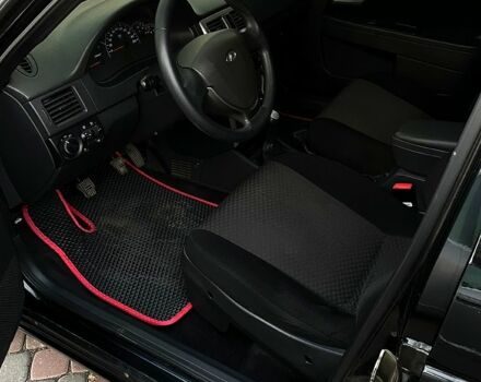 Черный ВАЗ Priora, объемом двигателя 1.6 л и пробегом 104 тыс. км за 4500 $, фото 4 на Automoto.ua